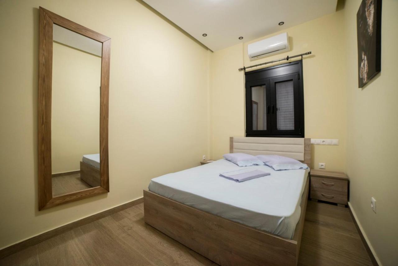 Luxurious Apartment In The Heart Of Town ! Loutráki Exterior foto